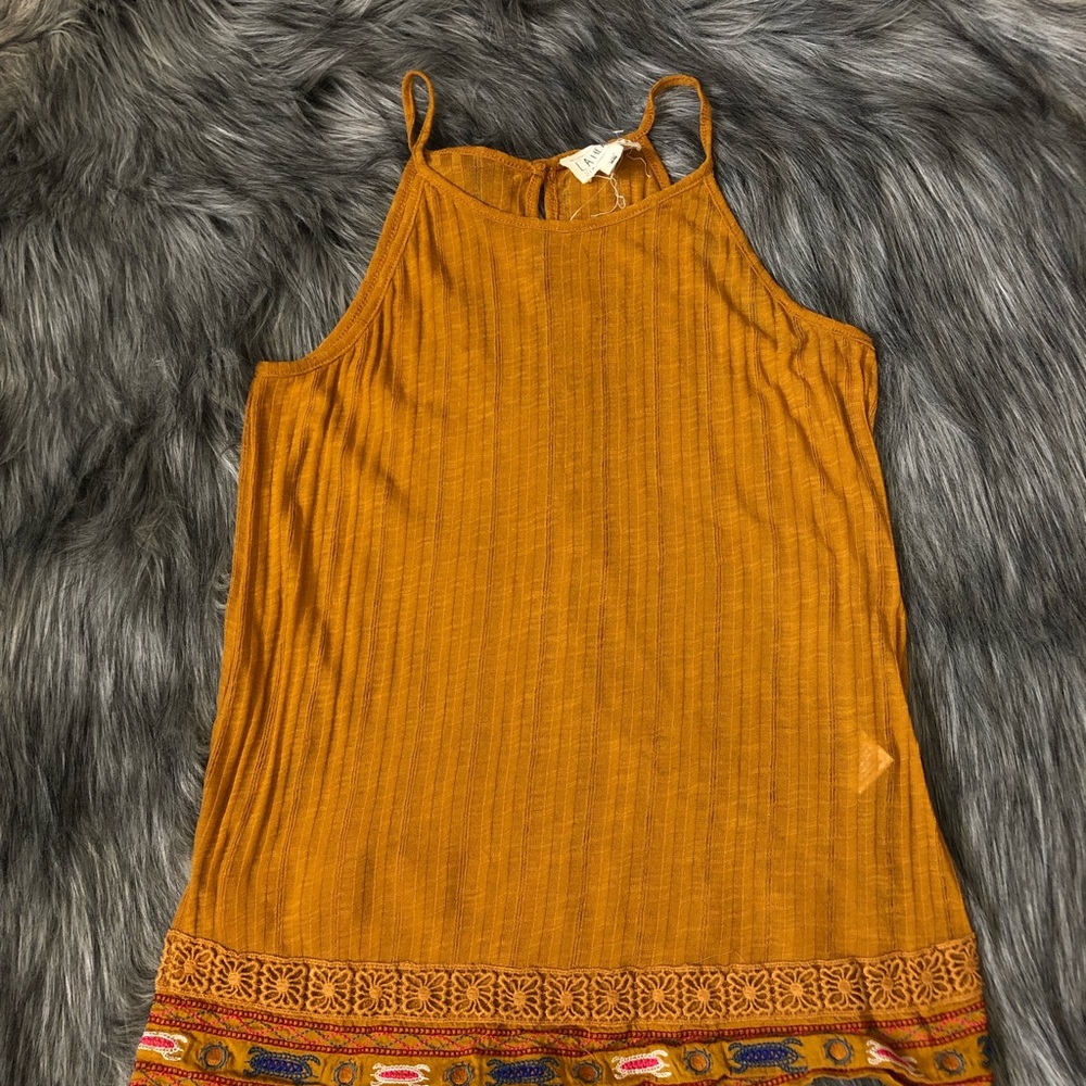 Tank - Picture 2 of 2